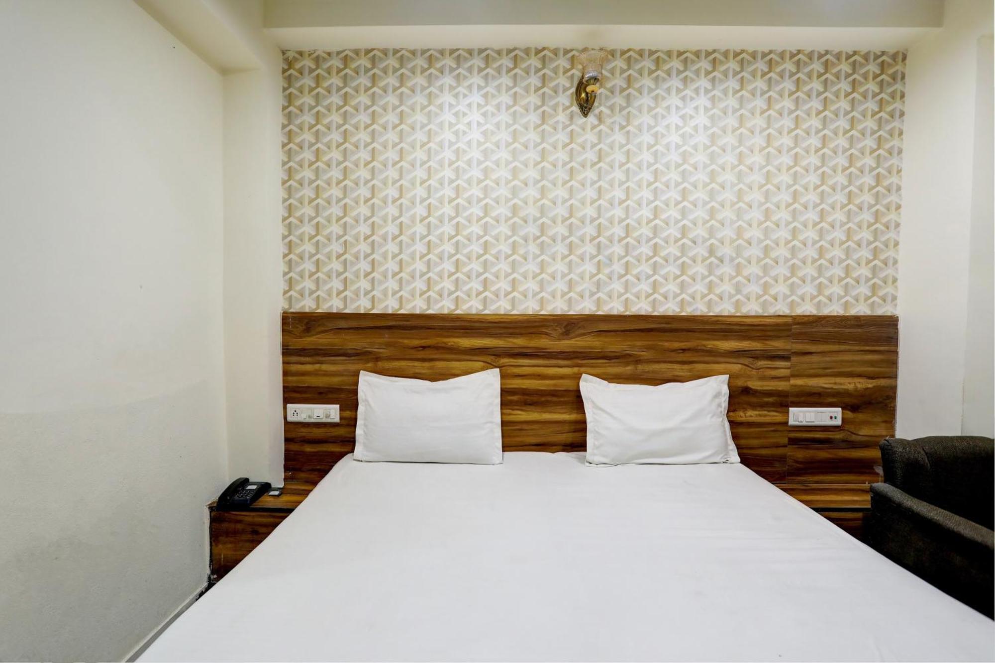 Hotel O Hcn Λουντιάνα Εξωτερικό φωτογραφία